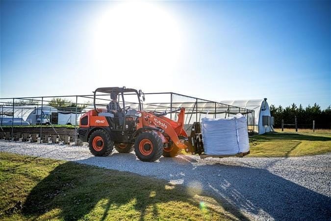 updatewheelloaderlineup Kubota Updates Wheel Loader Lineup with New R540, R640 Models